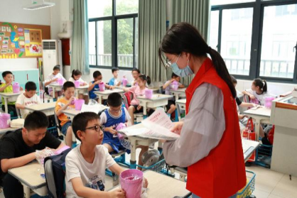 （浙江省杭州市）防邪拒邪“暑”不尽  童心向正“托”起来710.png